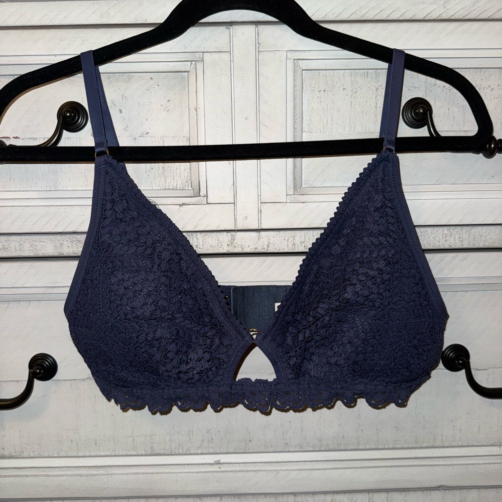 Aerie Navy Show Off Cozy Lace Padded Bralette Size L